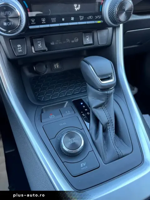 Toyota Rav 4 — poza 3
