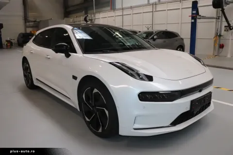 Zeekr 001