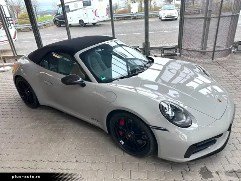 Porsche 992