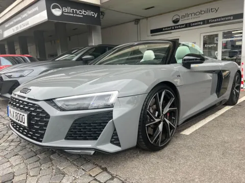 Audi R8
