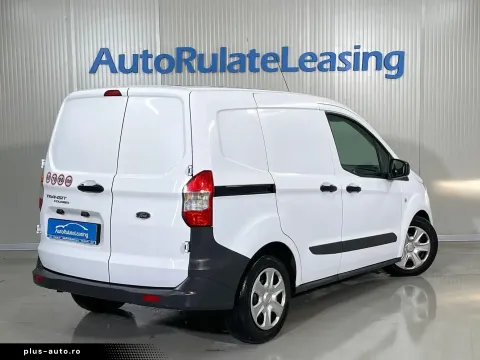 Ford Transit Courier — poza 3