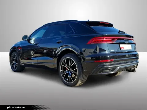 Audi Q8 — poza 2