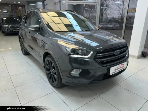 Ford Kuga — poza 2