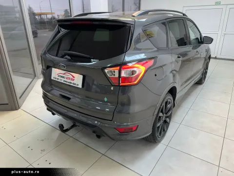 Ford Kuga — poza 3