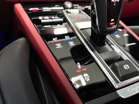 Porsche Cayenne — poza 2