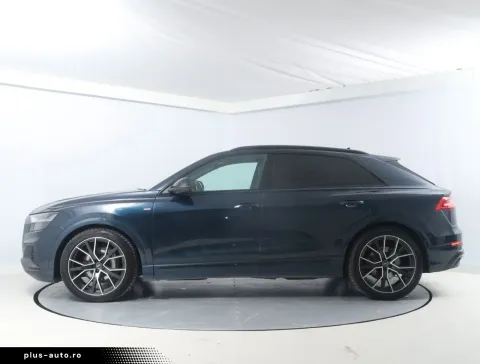 Audi Q8 — poza 3