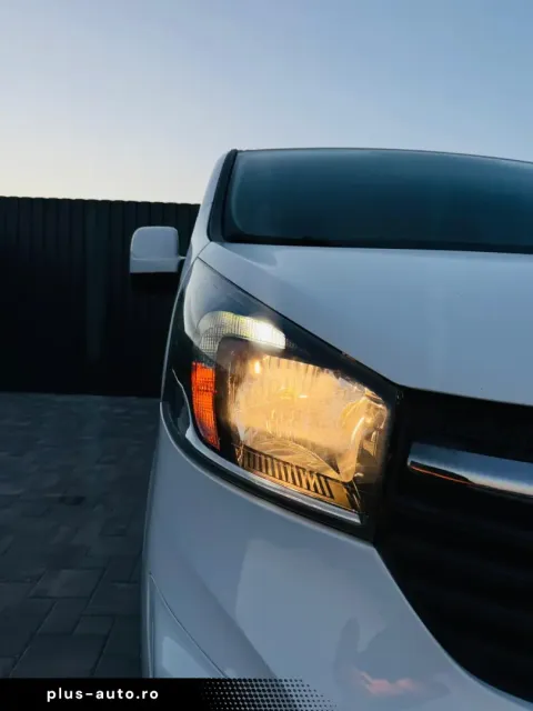 Opel Vivaro — poza 3