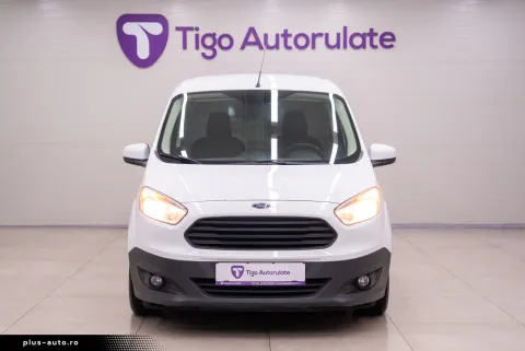 Ford Transit Courier — poza 2