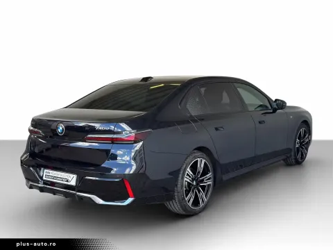 BMW 740