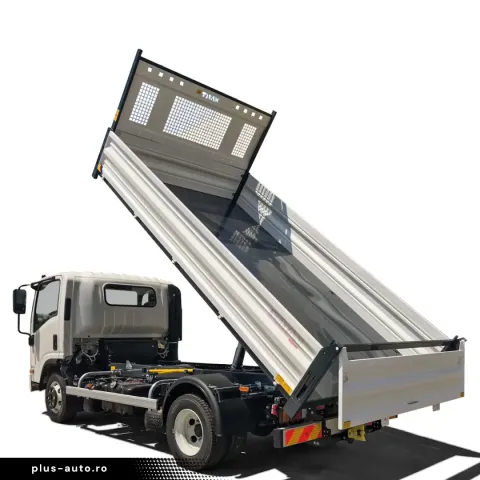Isuzu M30