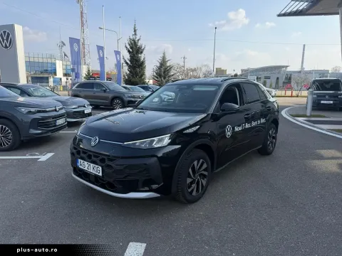 Volkswagen T-Roc — poza 3