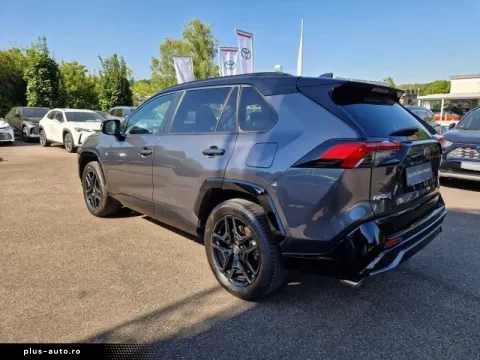 Toyota Rav 4 — poza 3
