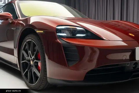 Porsche Taycan — poza 3