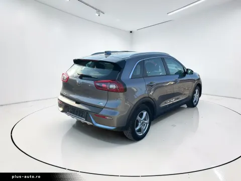 Kia Niro — poza 3