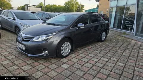 Toyota Avensis — poza 3