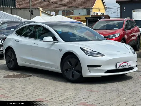 Tesla Model 3 — poza 3