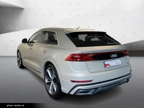 Audi Q8 — poza 2