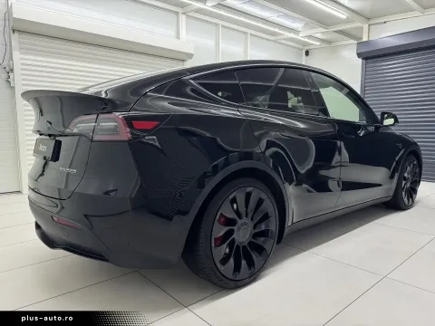 Tesla Model Y — poza 3