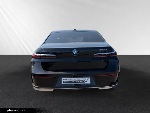 BMW 750 — poza 3