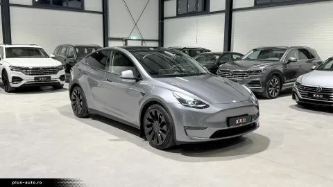Tesla Model Y — poza 3