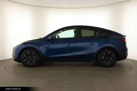 Tesla Model Y — poza 3