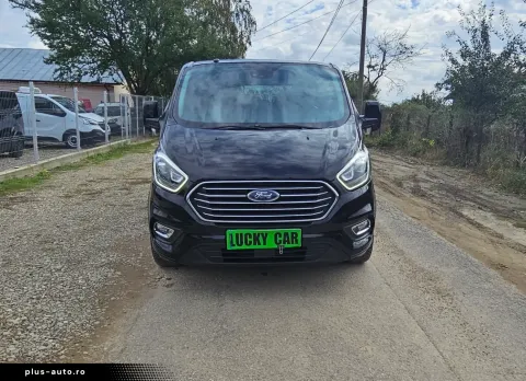 Ford Tourneo Custom — poza 2
