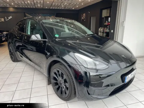 Tesla Model Y — poza 2