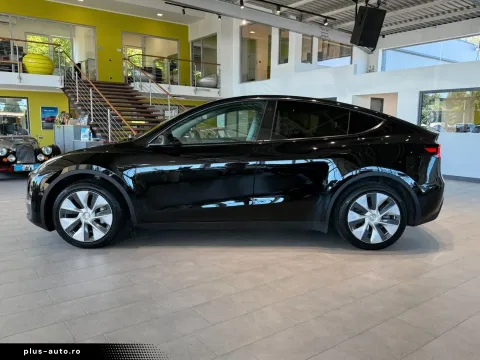 Tesla Model Y — poza 2