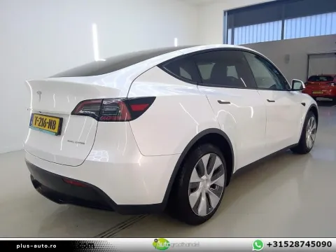 Tesla Model Y — poza 2