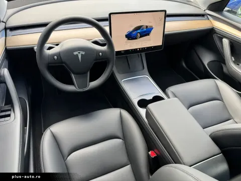 Tesla Model 3 — poza 2