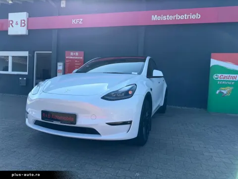 Tesla Model Y — poza 2