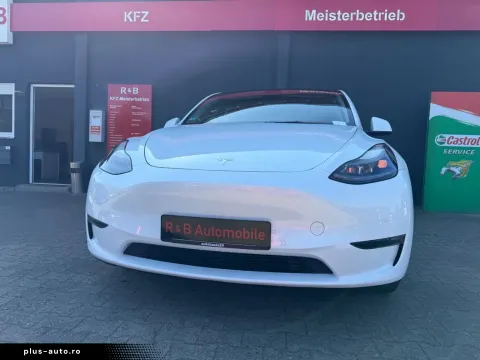 Tesla Model Y — poza 3