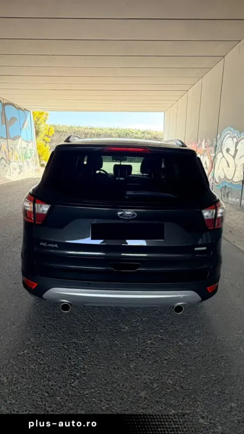 Ford Kuga — poza 3