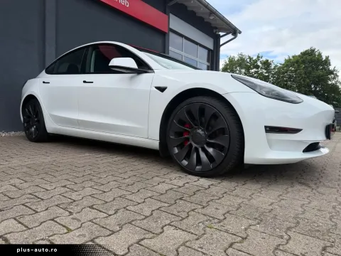 Tesla Model 3 — poza 3