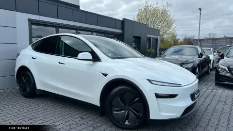 Tesla Model Y — poza 3