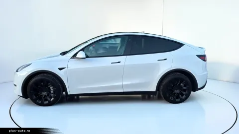 Tesla Model Y — poza 2