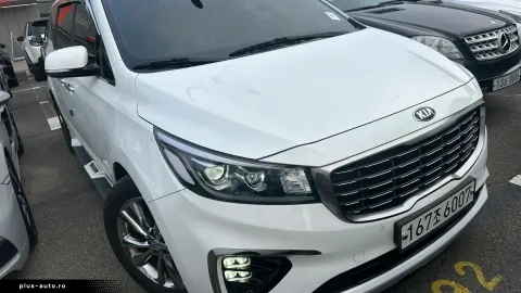 Kia Carnival — poza 2