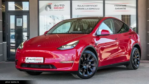 Tesla Model Y — poza 2