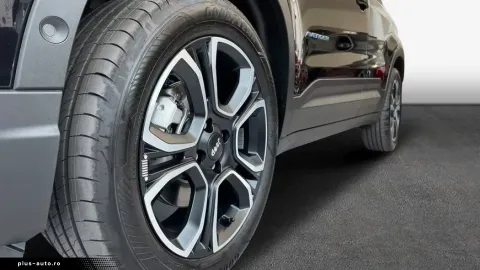 Jeep Avenger — poza 3