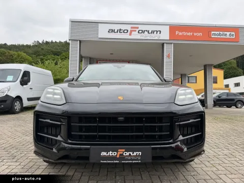 Porsche Cayenne — poza 2
