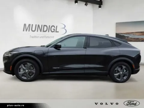 Ford Mustang Mach-E — poza 2
