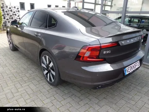 Volvo S90 — poza 3
