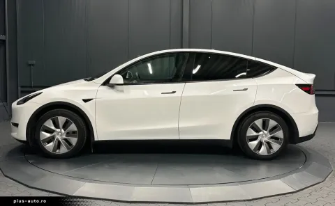 Tesla Model Y — poza 2