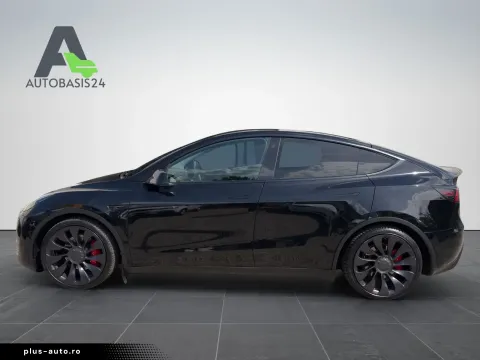 Tesla Model Y — poza 2