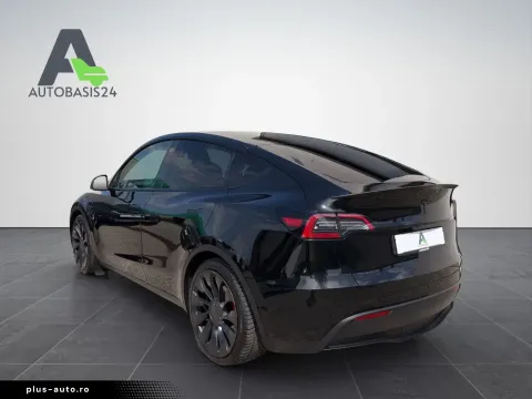 Tesla Model Y — poza 3