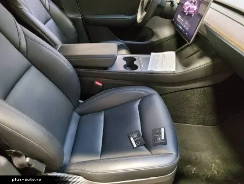 Tesla Model Y — poza 3