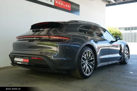 Porsche Taycan — poza 2