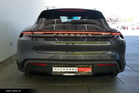 Porsche Taycan — poza 3