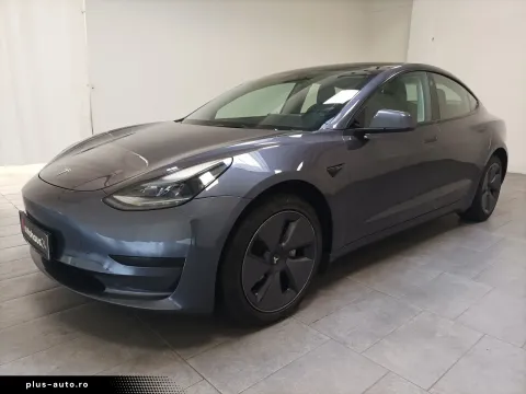 Tesla Model 3 — poza 2
