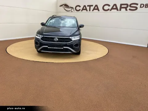 Volkswagen T-Roc — poza 2